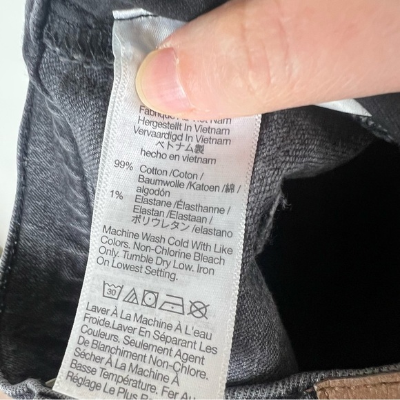 Madewell Perfect Vintage Straight Jeans Lunar Black Raw Hem Size 26 - Picture 6 of 7